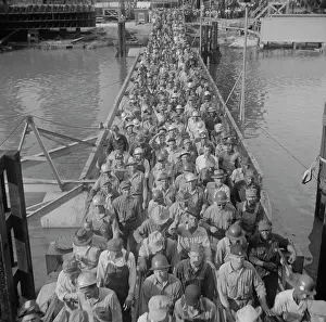 Shipyards: Men - Workers - Occupations - Shipyards