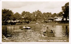 Paddle: The Mere, Scarborough, Yorkshire