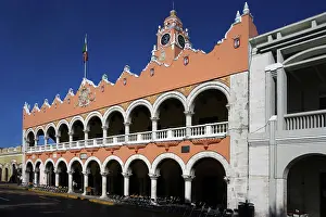 Colonnaded: Merida