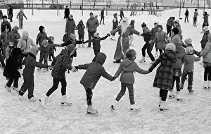 Chertanovo: Merry round dance, 1985