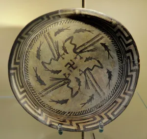 Disc: Mesopotamian. Samarran culture. (ca 5500-4800 BC). Iraq. Bow
