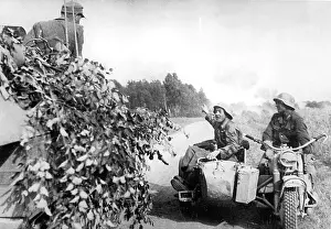 Forwards: Messengers in a motorcycle with sidecar
