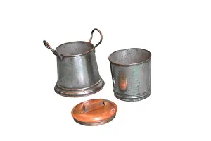 Boils: Metal egg cooker
