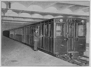 Varnished: Metro - Palais Royal