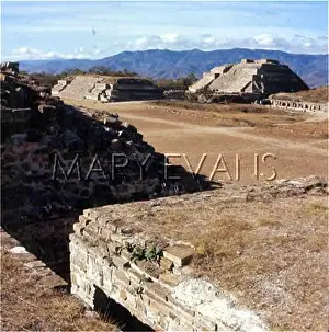 Zapotecs: MEX./OAXACA/MONTE ALBAN