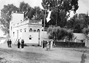 Sometimes: Mexican police in front of Leon Trotsky's house