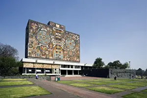 Reforma: Mexico City. Autonomous University