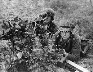 Periscope: MG position during a maneuver of the 3rd Division in Pri