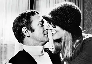 Cybill: Michael Caine - Cybill Shepherd