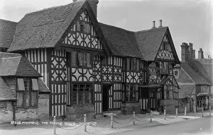 Quaint: The Middle House
