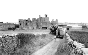 Middleham: Middleham, the Castle c1960