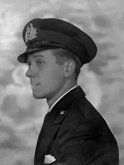 Midshipman: Midshipman R. Taylor