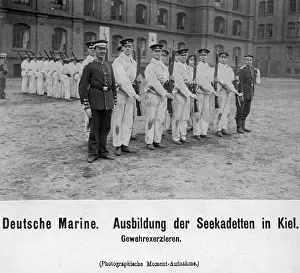 Gewehr: Midshipmen in Kiel during gun training, 1906