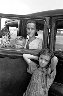 Migrants: Migrant workers - social issues - poverty