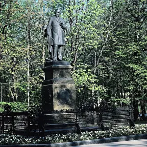 Glinkas: Mikhail Glinka's monument, 1979