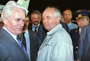 Foros: Mikhail Gorbachev in the airport, 1991