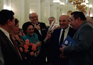 Awarding: Mikhail Gorbachev and awarded persons, 1990