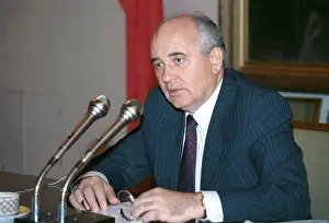 Gorbachev: Mikhail Gorbachev to meet people, 1990