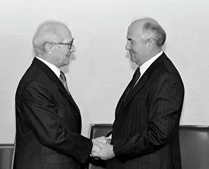 Honecker: Mikhail Gorbachev meets Erich Honecker, 1988