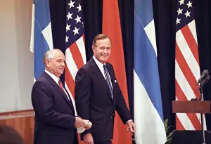 Kuwait: Mikhail Gorbachev meets with George HW Bush in