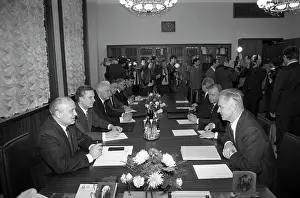 Modrow: Mikhail Gorbachev meets Hans Modrow, 1990