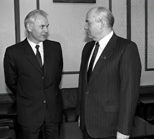 Modrow: Mikhail Gorbachev meets Hans Modrow, 1990
