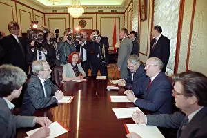 Lothar: Mikhail Gorbachev meets Lothar de Maiziere, 1990