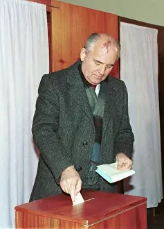 Polling: Mikhail Gorbachev to poll, 1990