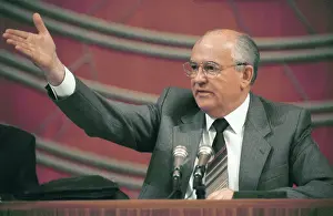 Lizunov: Mikhail Gorbachev during Russian Party Conference, 1990