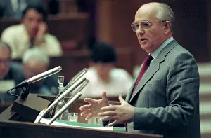 Joint: Mikhail Gorbachev at session of Supreme Soviet of USSR, 1991