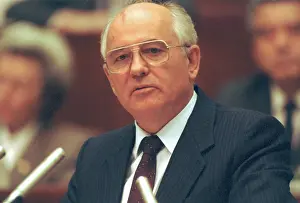 Extraordinary: Mikhail Gorbachev at session of Supreme Soviet of USSR, 1991