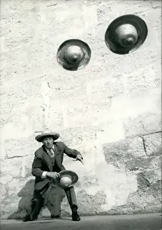 Juggler: Mikhail Mitcheriakov, Russian hat juggler, in action