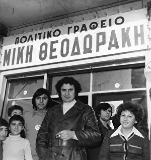 Cyrillic: Mikis Theodorakis, Greek composer, general elections