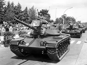 Kenney: Military parade on the American Independence Day