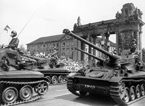 Charlottenburger: Military parade on the Armed Forces Day in Berlin