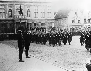 Saxe: A military parade for the Belgian King