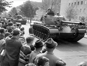 Schoneberg: US military parade in Berlin Schoneberg