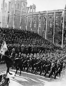 Fuehrer: Military parade on the Heldenplatz, 1938