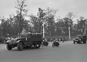 Jeeps: Military parade with jeeps and motorbikes