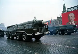 Missiles: Military parade to mark 60th anniversary of October