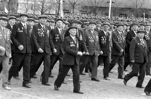 Guerrilla: Military parade in Red Square, 1985