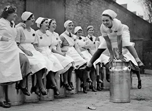 Milkmaids: Milkmaids leaping
