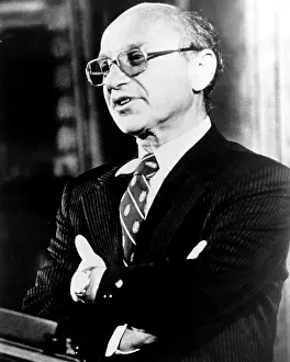 Friedman: Milton Friedman, 1980?