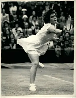 Mimi: Mimi Arnold in tennis match at Wimbledon