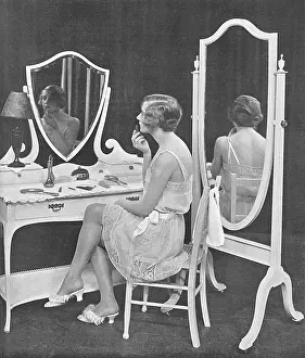 Mimi: Mimi Crawford in Many Happy Returns