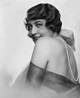 Mimi: Mimi von Redlich, 1925