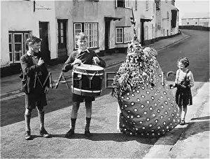 Gullivers: MINEHEAD HOBBY HORSE