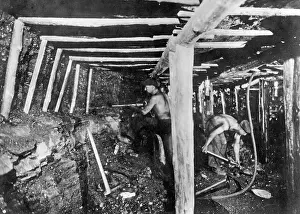 Strikes: Miners during coal mining, 1930s