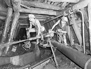 Coalminers: Miners - coal mining - coal - pressure hose