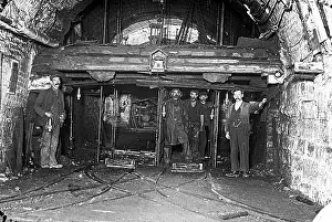 Pontypool: Miners at the pit bottom, Tirpentwys Colliery, South Wales